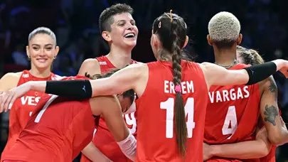 Ebrar Karakurt'tan Melissa Vargas için "İstiklal Marşı" açıklaması