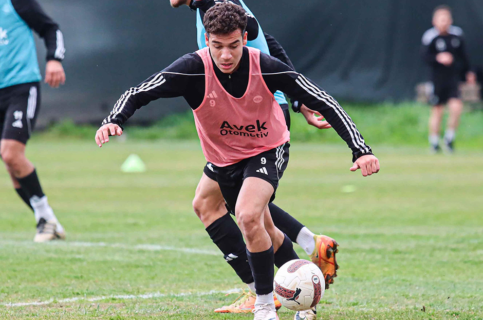 Altay'ın yeni golcüsü 17'lik Onur Yıldız