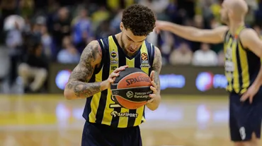 Fenerbahçe Beko, Barcelona'yı konuk ediyor