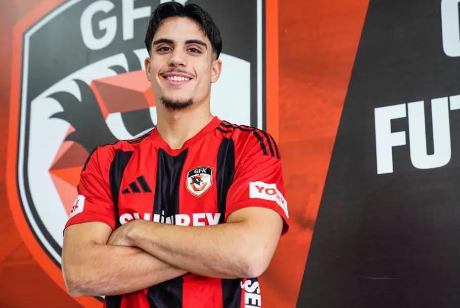 Trendyol Süper Lig'de ara transferde atılan tüm imzalar - 29