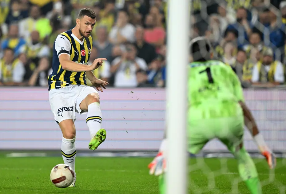 Spor yazarları Fenerbahçe için ne dedi? - 2 Spor yazarları Fenerbahçe için ne dedi? - 2