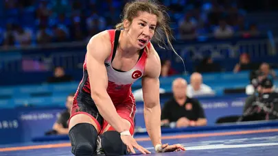 Üç milli güreşçi, Avrupa Şampiyonası'nda finale yükseldi