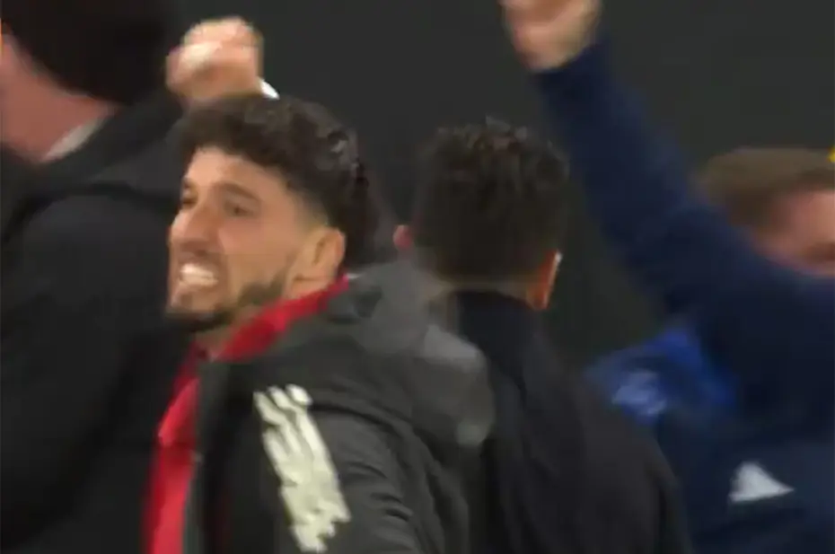 Altay Bayındır kendinden geçti: Tarihi golden sonra yayına yansıyan görüntüler olay oldu - 2