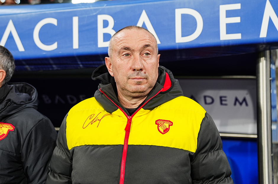 TFF'den Göztepe Teknik Direktörü Stoilov'a fair play ödülü