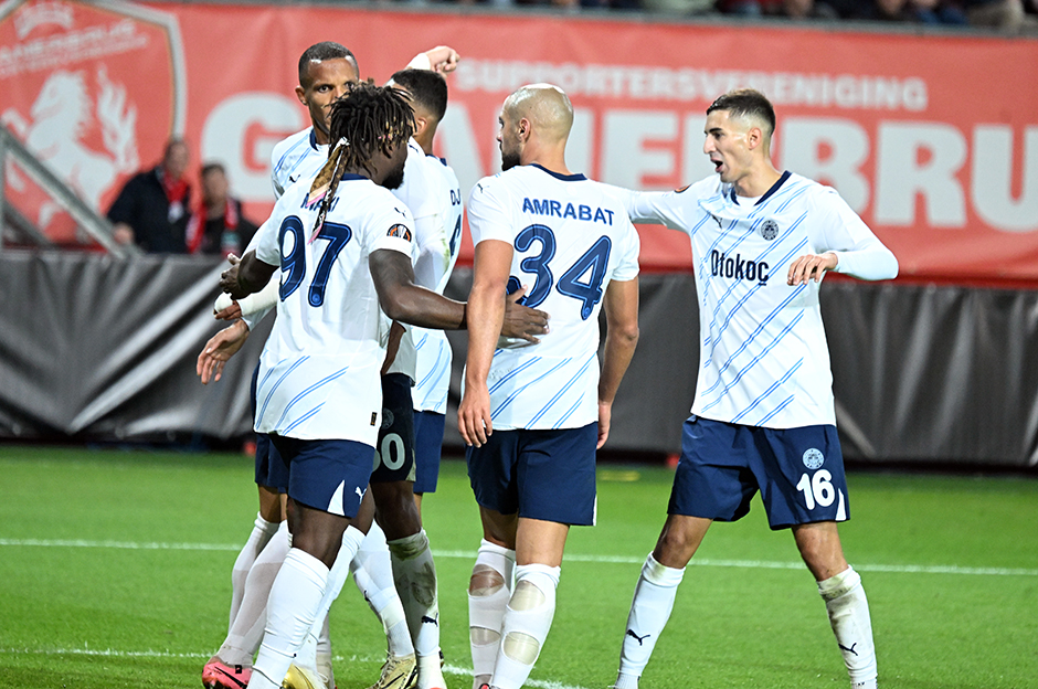 "Defansa 'helal olsun' diyorum" | Spor yazarları Fenerbahçe için ne dedi?