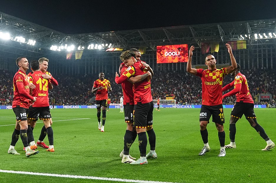 Göztepe'de imzalar atılıyor: Yeni sezonda da takımda kalacak