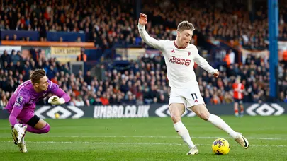 Manchester United'ın galibiyet serisi sürüyor