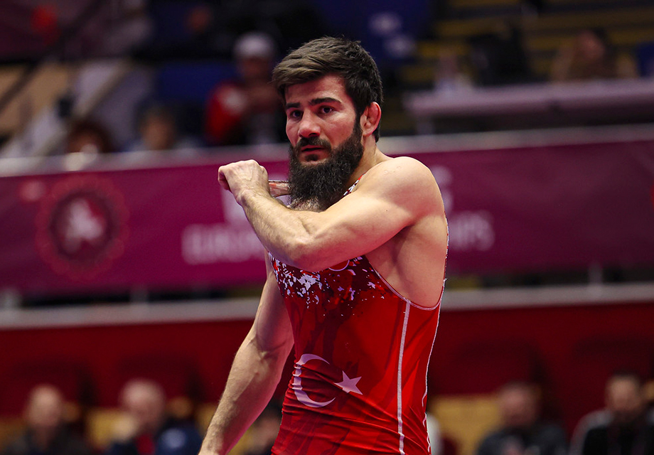 Soner Demirtaş, Avrupa Güreş Şampiyonası’nda gümüş madalya kazandı