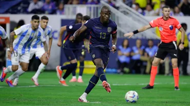 Penaltı kaçıran Enner Valencia'ya taraftar saldırısı