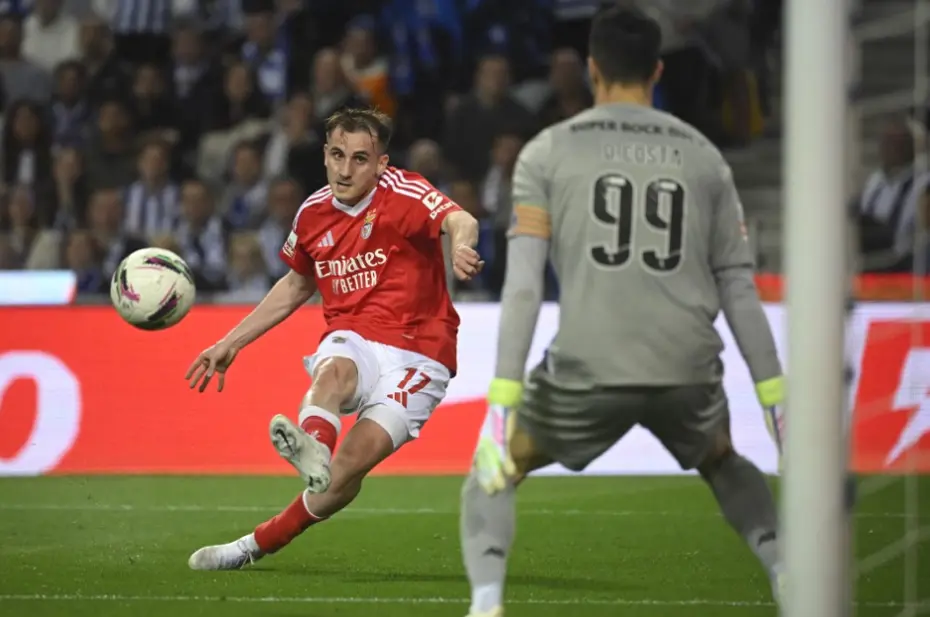 Tarihi Porto zaferine Kerem Aktürkoğlu damgası: Gol olup yağdılar, 24 kez... - 2