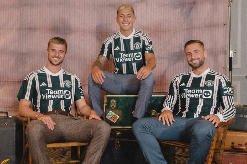 Manchester United, yeni sezon deplasman formasını tanıttı