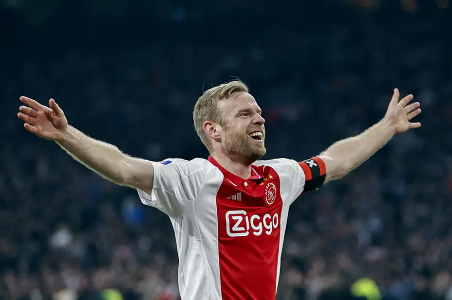Farioli'nin Ajax'ı Hollanda'da lider - 4