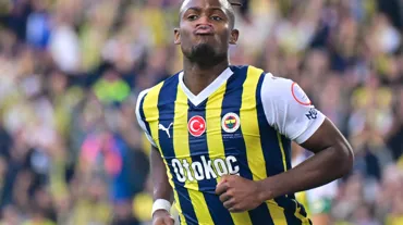 Michy Batshuayi attığı golle derbi tarihine geçti