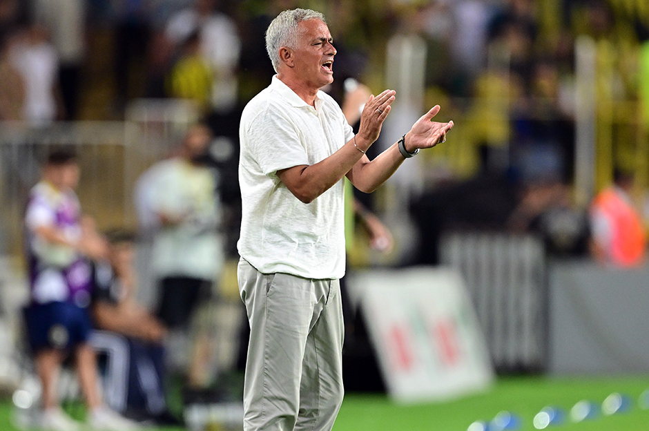 Jose Mourinho, Kadıköy'de ilk maçına çıktı