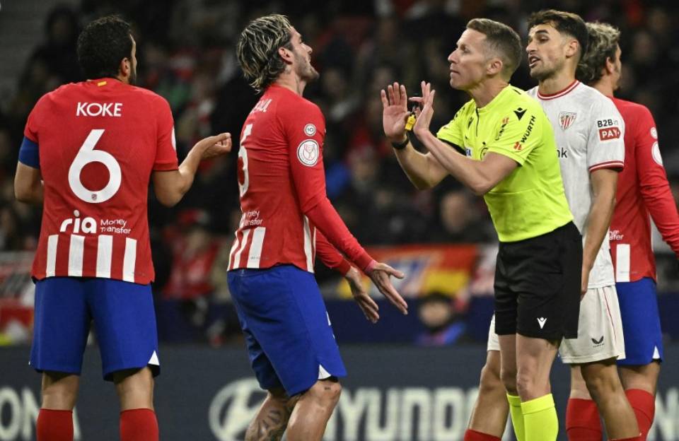 Fenerbahçe-Rangers maçının hakemi açıklandı