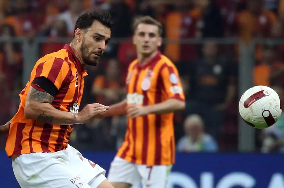 Okan Buruk'tan Bayern Münih'e farklı kadro: 1 isim hariç ilk 11'i belirledi - 7 Okan Buruk'tan Bayern Münih'e farklı kadro: 1 isim hariç ilk 11'i belirledi - 7