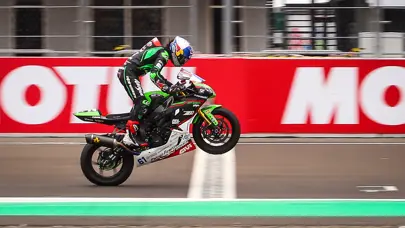 Can Öncü, Dünya Supersport Şampiyonası'da ilk birinciliğini kazandı