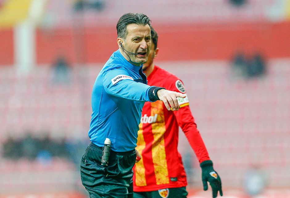 Beşiktaş ve Fenerbahçe'nin maçlarının VAR hakemleri belli oldu