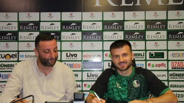 Trabzonspor'da ayrılık: Murat Cem Akpınar, Sakaryaspor'a kiralandı