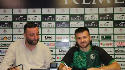 Trabzonspor'da ayrılık: Murat Cem Akpınar, Sakaryaspor'a kiralandı