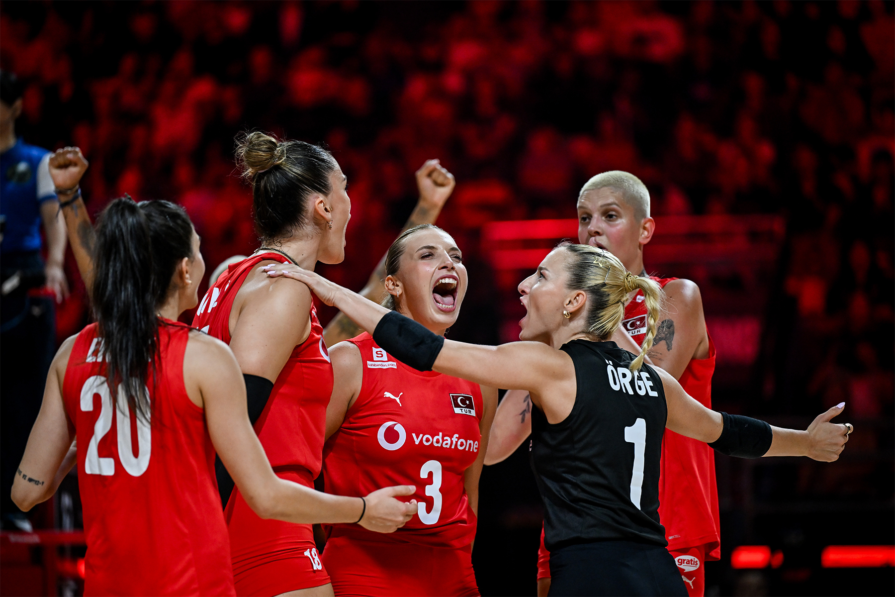 Filenin Sultanları set vermedi, Dünya Şampiyonası'na galibiyetle başladı