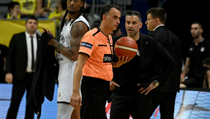 SON DAKİKA | Beşiktaş'tan hakem tepkisi: Fenerbahçeli yöneticiye kınama SON DAKİKA | Beşiktaş'tan hakem tepkisi: Fenerbahçeli yöneticiye kınama