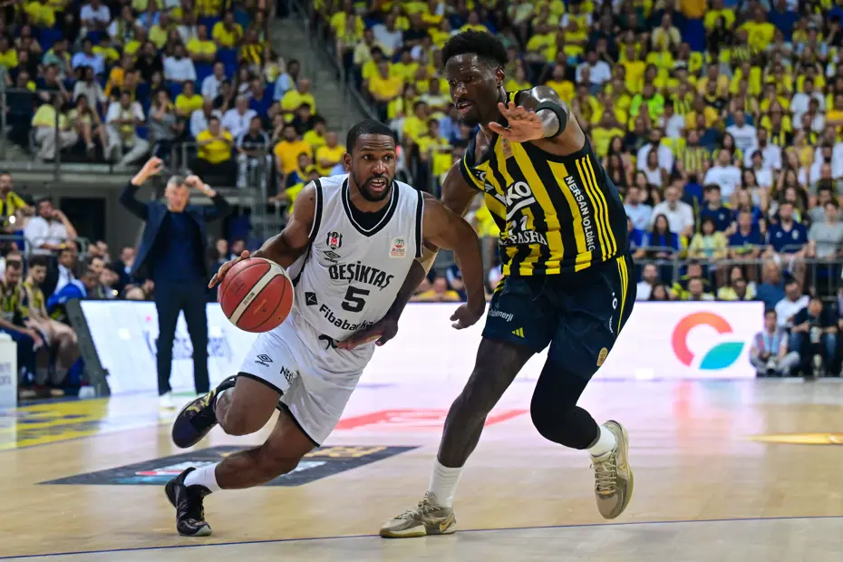 Beşiktaş tecrübeli isimle yollarını ayırdı - 2 Beşiktaş tecrübeli isimle yollarını ayırdı - 2