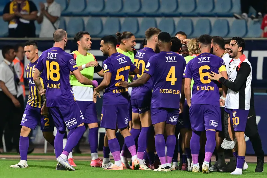 Çağdaş Atan derken bomba isim: Galatasaray'ın efsanesi Eyüpspor'a - 5