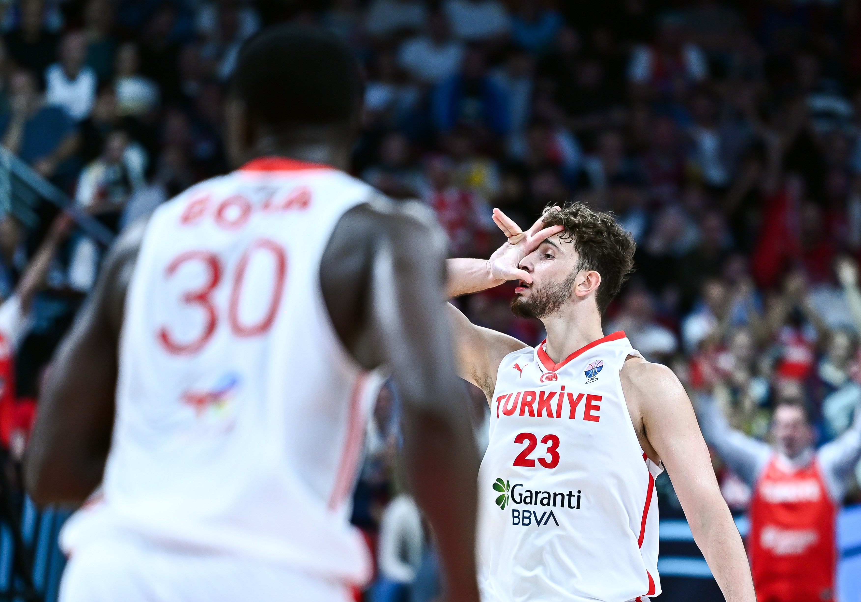 12 Dev Adam, EuroBasket'i gümüş madalyayla tamamladı