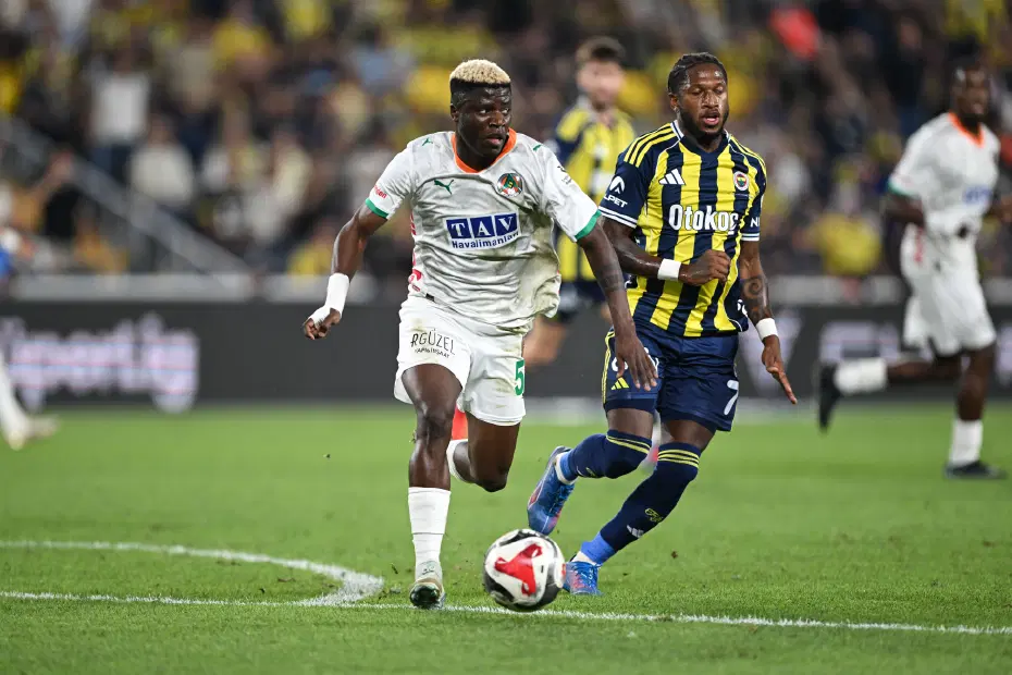 Trio ekibi, Fenerbahçe'nin isyan ettiği pozisyon için net konuştu: Penaltı var mı? - 3 Trio ekibi, Fenerbahçe'nin isyan ettiği pozisyon için net konuştu: Penaltı var mı? - 3