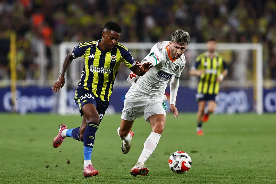 Trio ekibi, Fenerbahçe'nin isyan ettiği pozisyon için net konuştu: Penaltı var mı? - 4 Trio ekibi, Fenerbahçe'nin isyan ettiği pozisyon için net konuştu: Penaltı var mı? - 4
