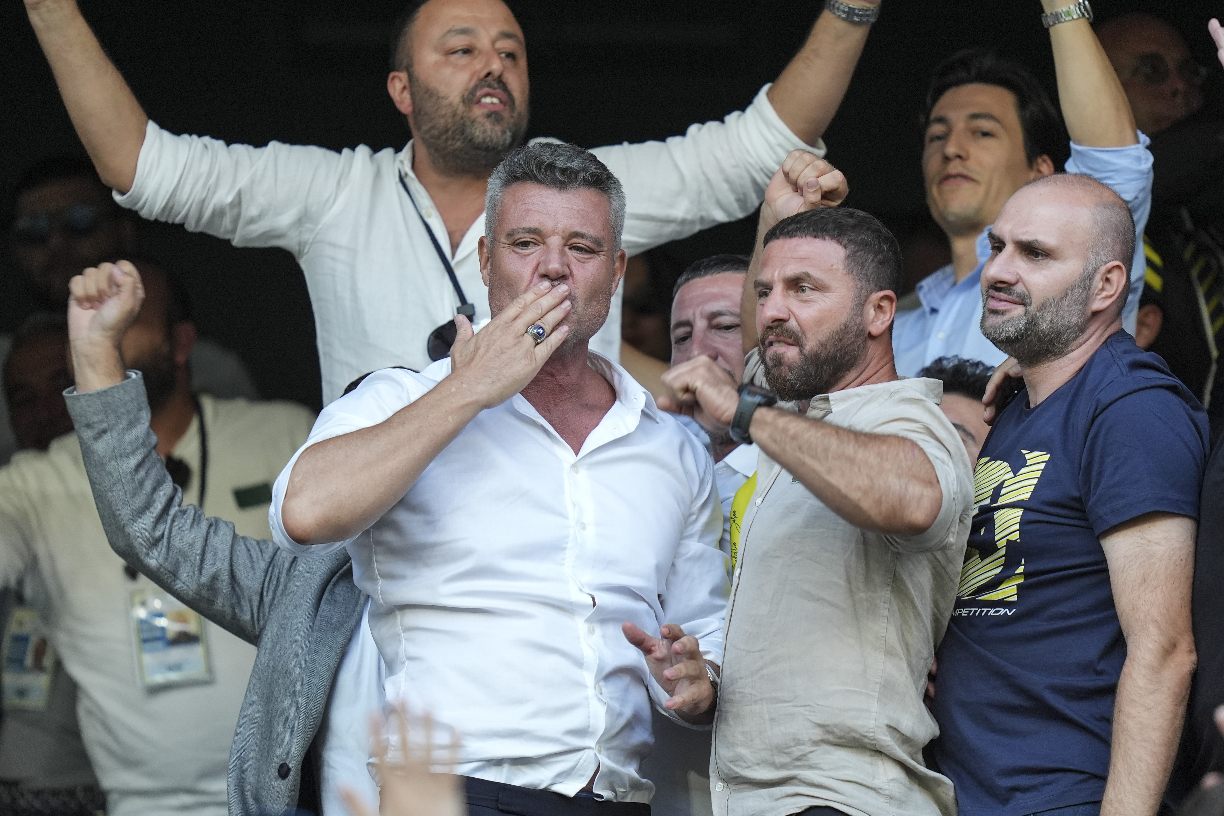 Fenerbahçe'de Taht Değişikliği: Ali Koç Devri Bitti, Sandıkta Bile Saran Fırtınası!