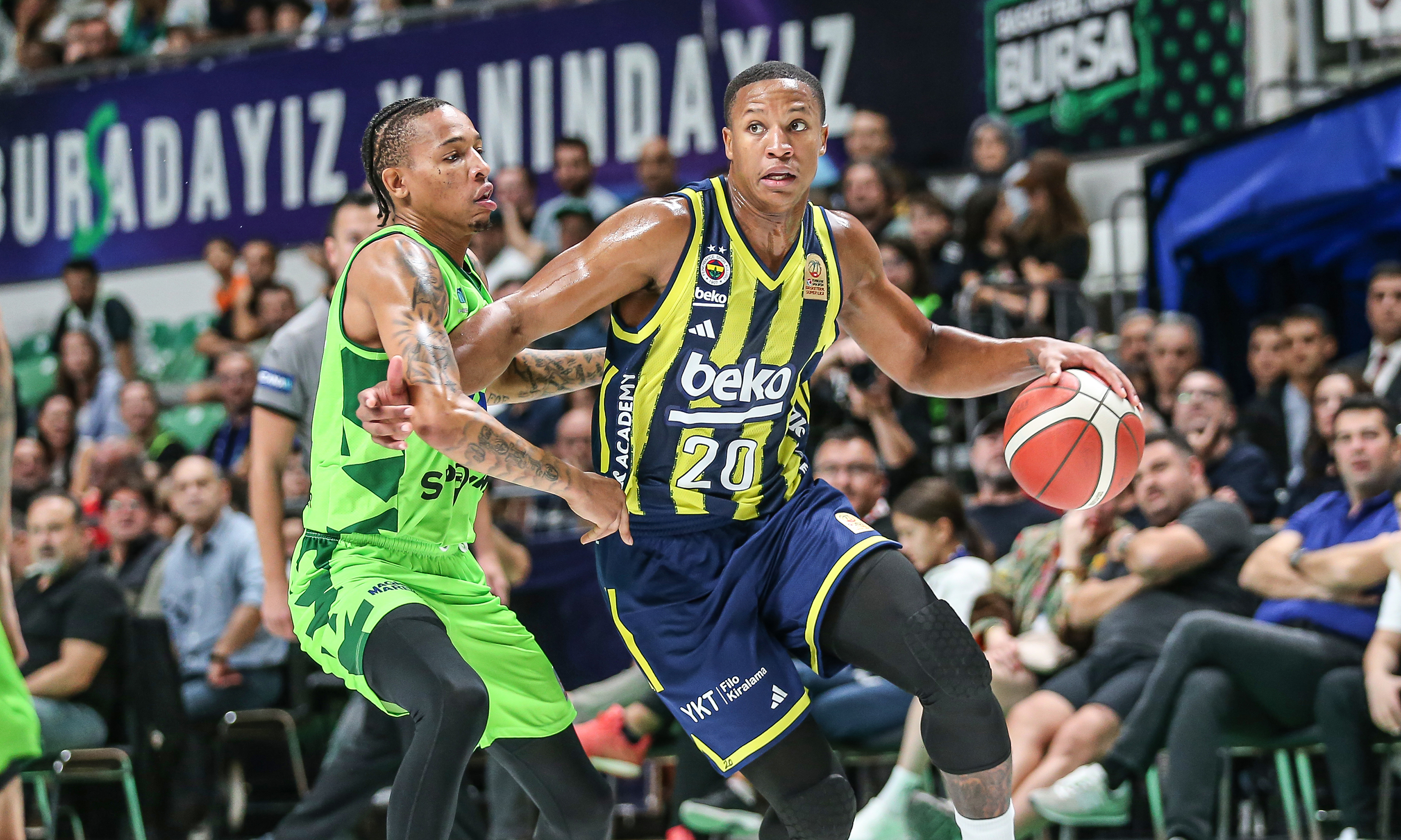 Fenerbahçe Beko yeni sezona yenilgiyle başladı