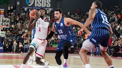 Anadolu Efes'ten ligde 101 sayılık galibiyet