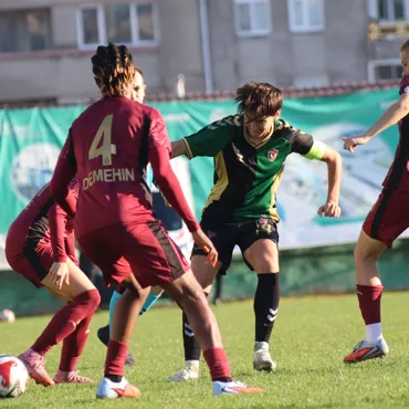 Lider Galatasaray'dan deplasmanda kritik galibiyet