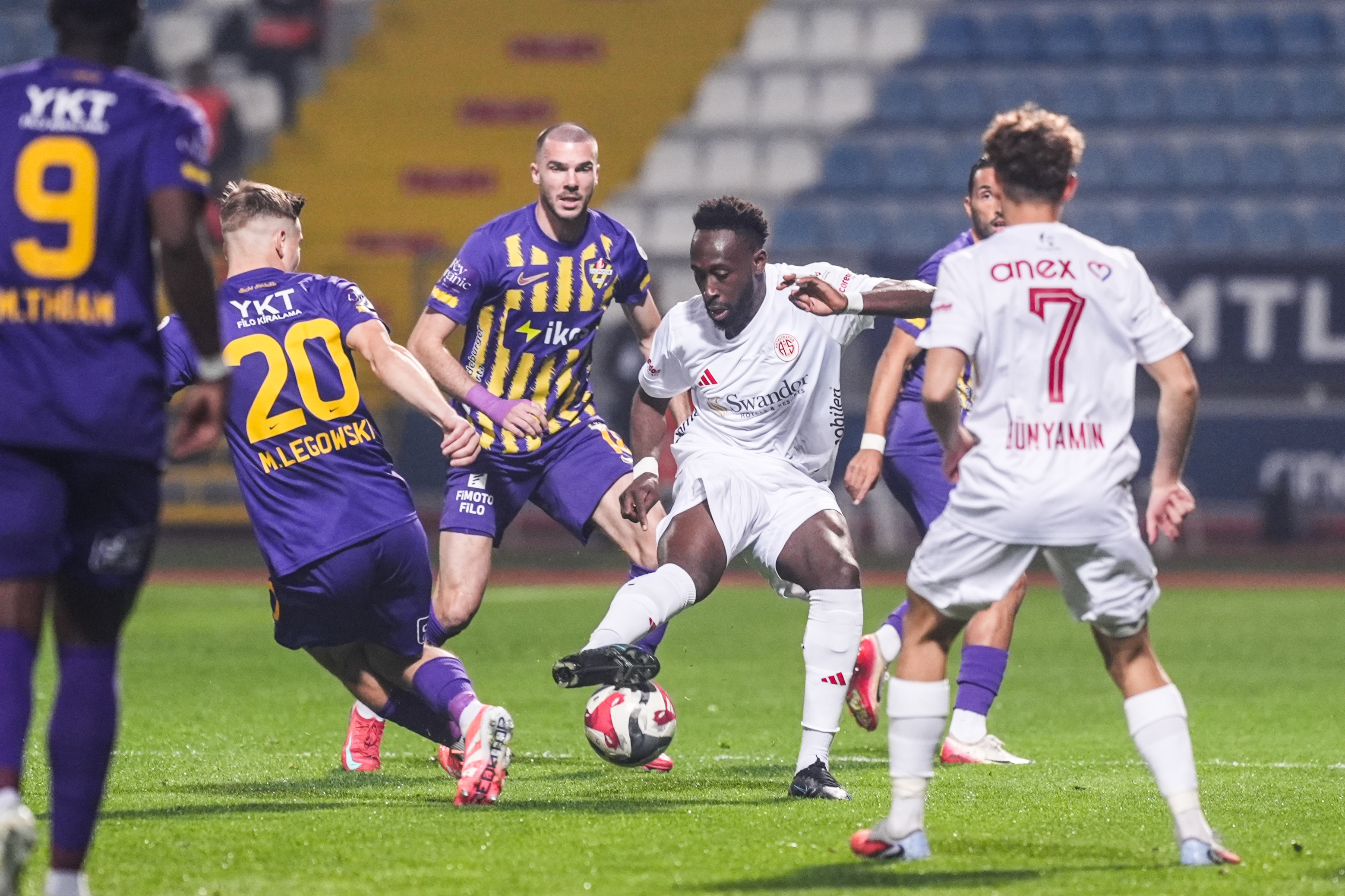 Süper Lig takımında casusluk şoku: "Çok ağır konuşmak istiyorum ama yanlış olur" diyerek açıkladı