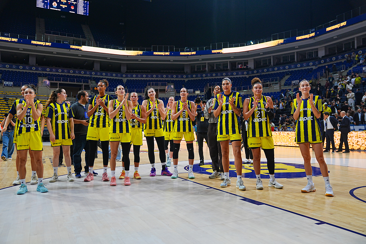 Fenerbahçe Opet, 5’te 5 yaptı ve grup liderliğini garantiledi