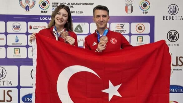 Milli atıcılar Damla Köse ile Mert Nalbant'tan Dünya Şampiyonası'nda tarihi başarı