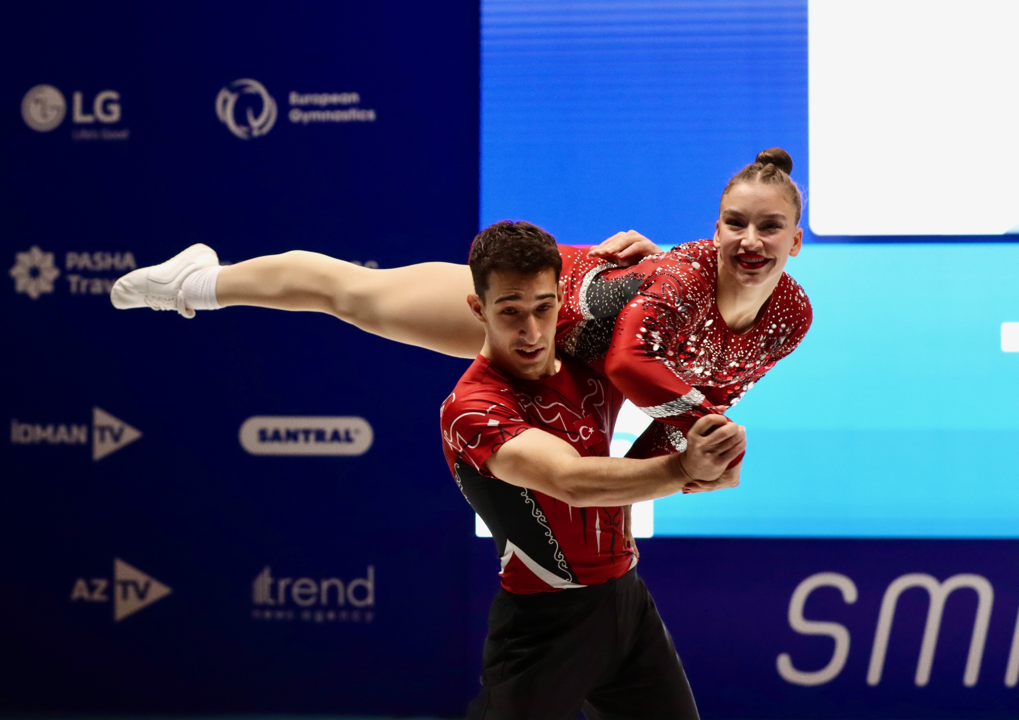 Milli aerobik cimnastikçiler, Avrupa Şampiyonası'nda adlarını finale yazdırdı