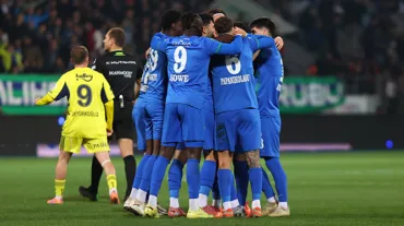 Çaykur Rizespor'dan maç devam ederken olay tepki