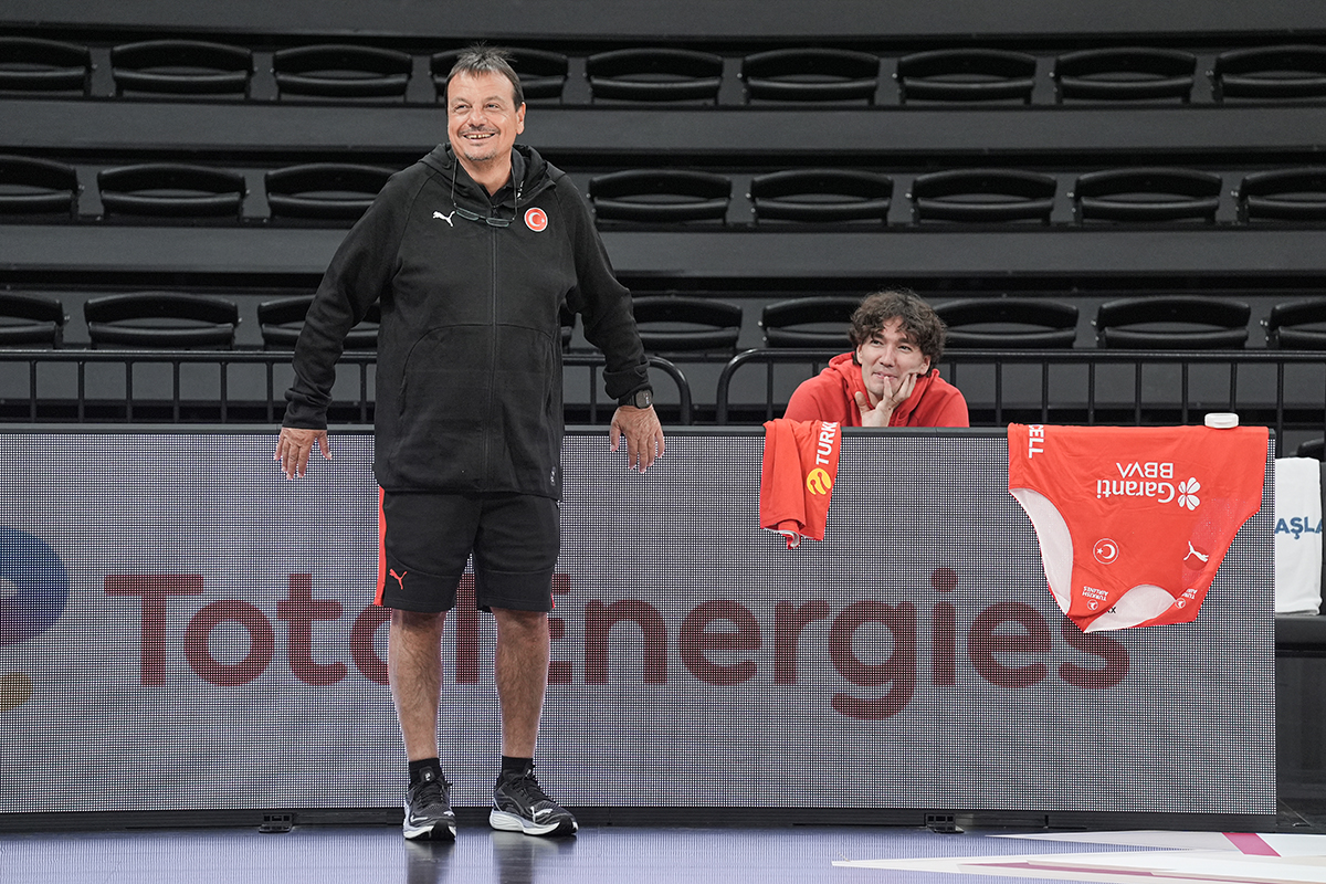 Dünya Kupası için yolculuk başlıyor: Ergin Ataman'dan hedef sözleri