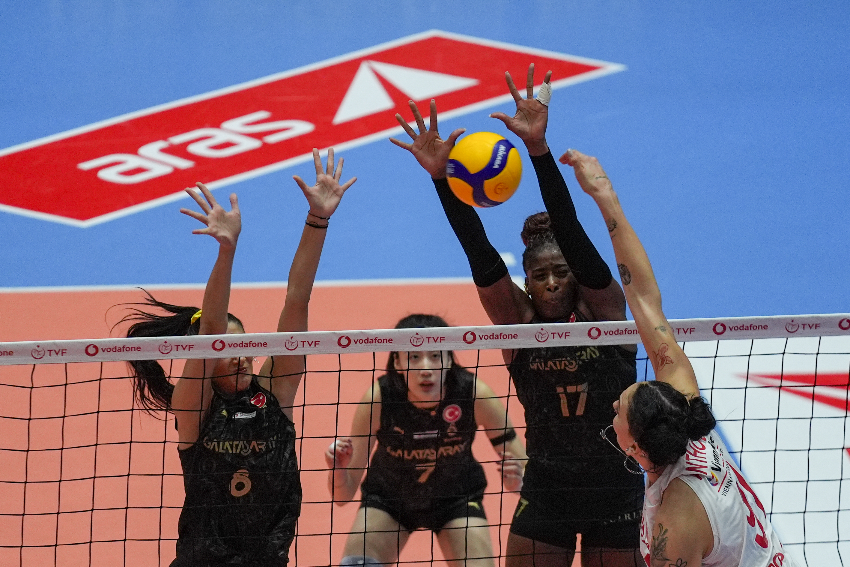 Galatasaray Daikin sahasında kazandı