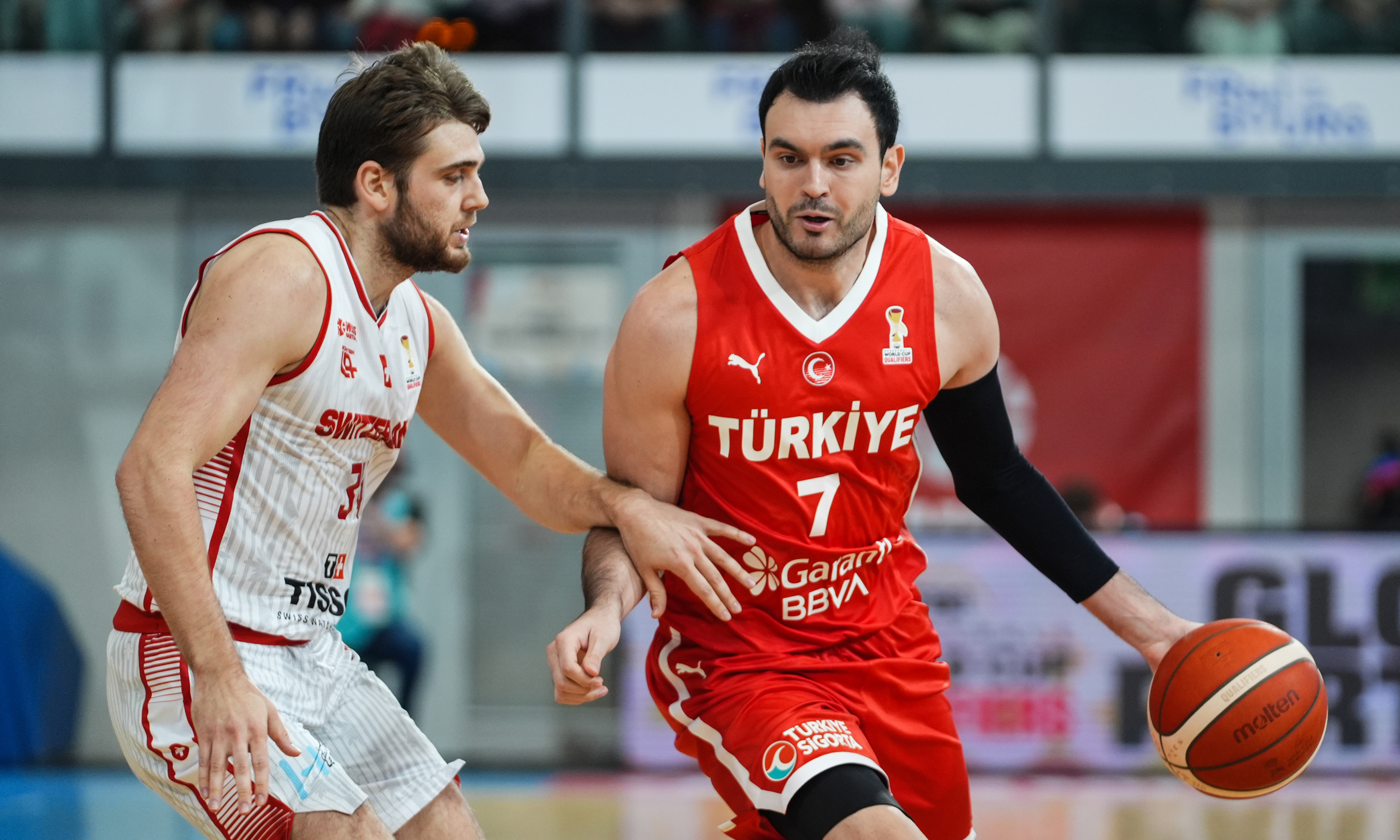 İsviçre'ye Saat Ayarı: Ay Yıldızlılar Sahada 'Swiss Time'ı Bozdu!