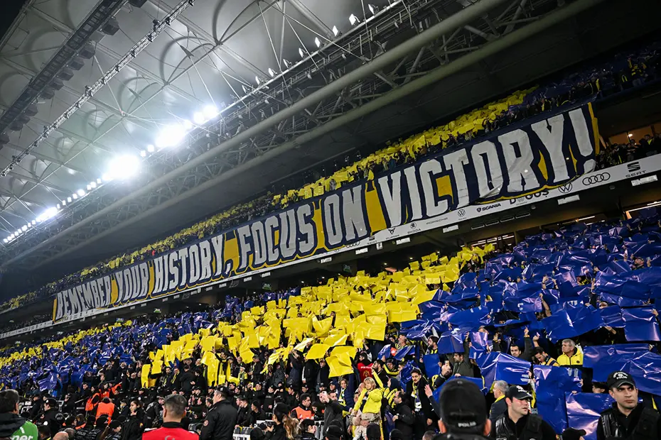 Fenerbahçe tribünlerinden derbiye özel görsel şölen - 6