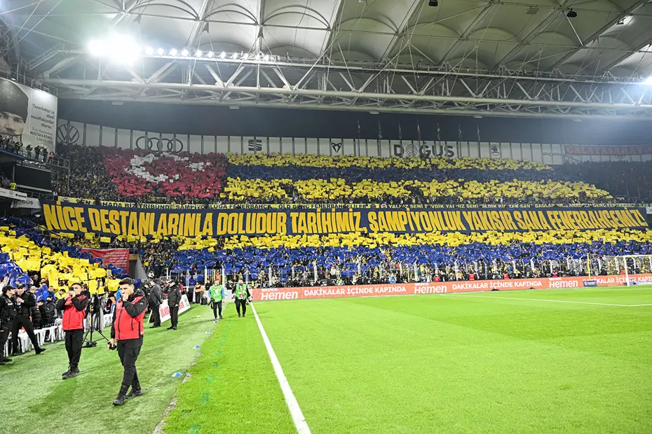 Fenerbahçe tribünlerinden derbiye özel görsel şölen - 5