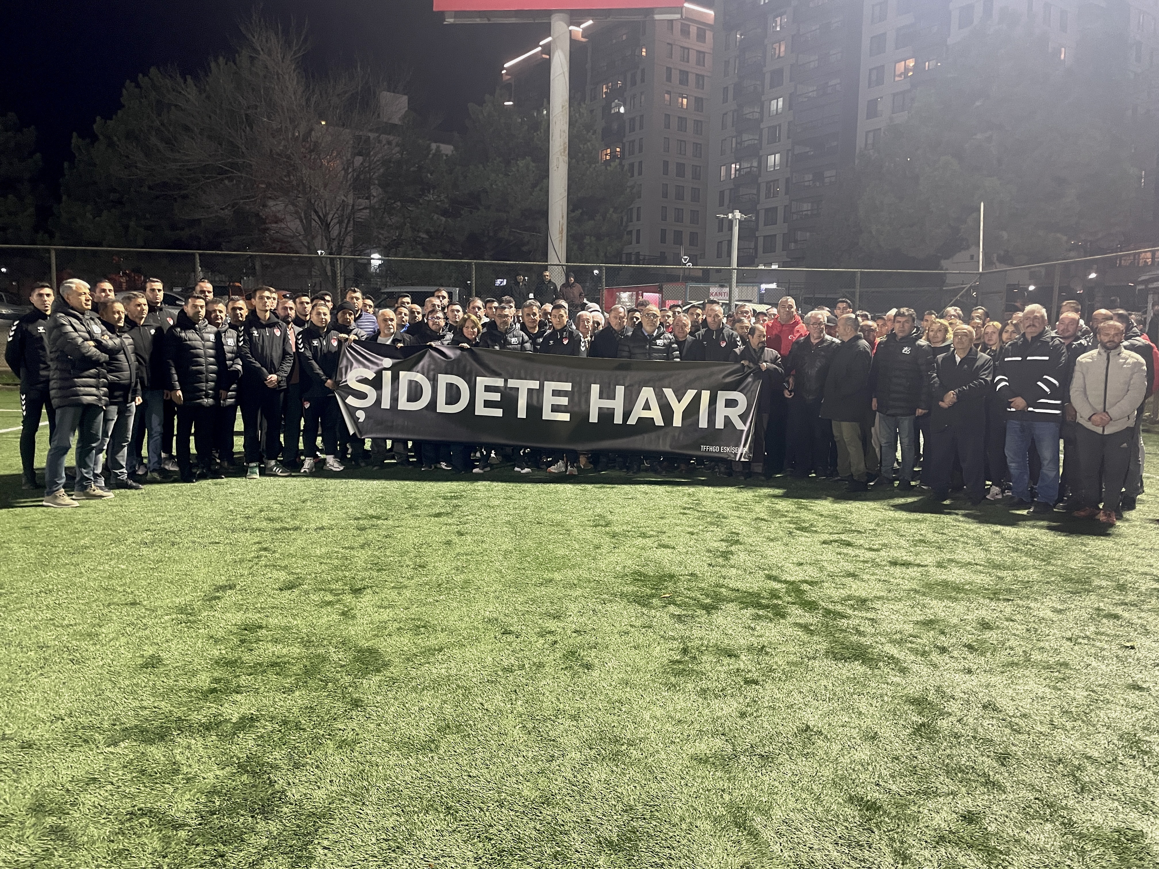 Hakemi döven futbolcu ve başkan tutuklandı