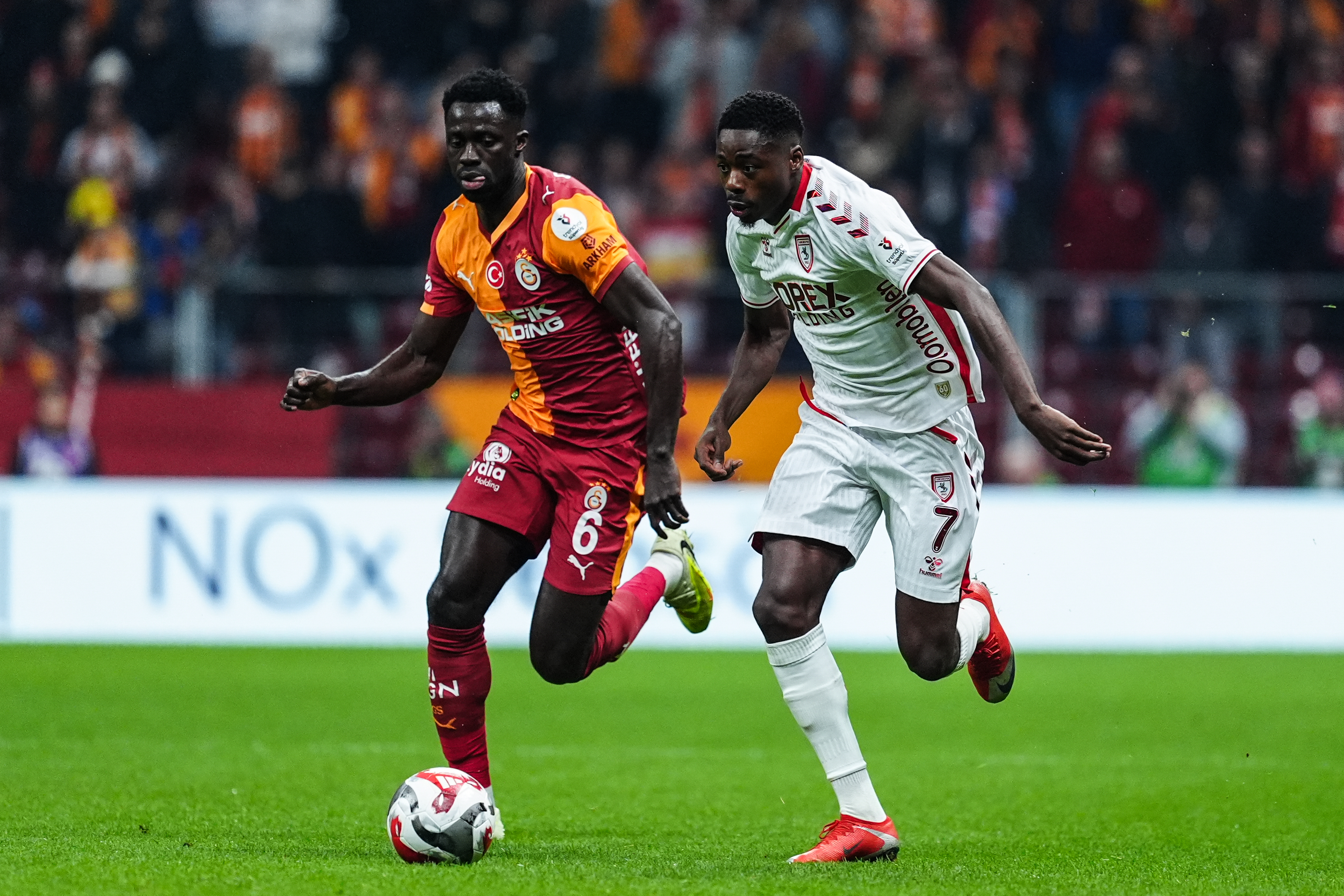 Galatasaray'dan Samsunspor maçı sonrası peş peşe 2 paylaşım