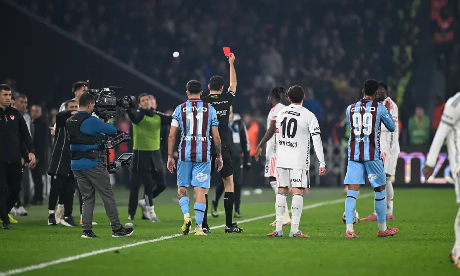 Eski hakemler Trio'da kırmızı kart pozisyonuna noktayı koydu: "Kimse anlamıyor" - 4