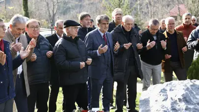 Trabzonspor efsanesi Özkan Sümer, mezarı başında anıldı