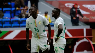 10 kişi kalan Senegal rahat kazandı